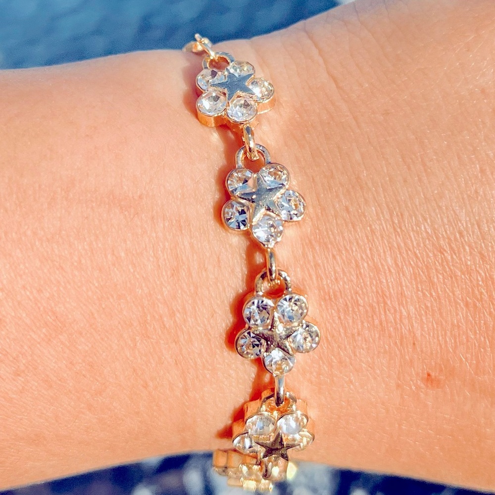 Gold Crystal Flower Star Rinestone cute Bracelet NWT